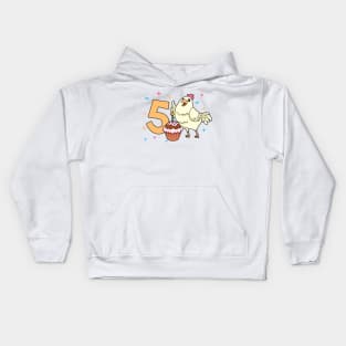 I am 5 with chicken - kids birthday 5 years old Kids Hoodie